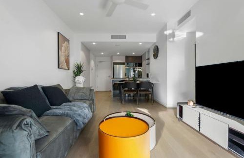 Brisbane Central Business District Apartment | Stylish Brisbane Apartment with Pool, Sauna and Gym