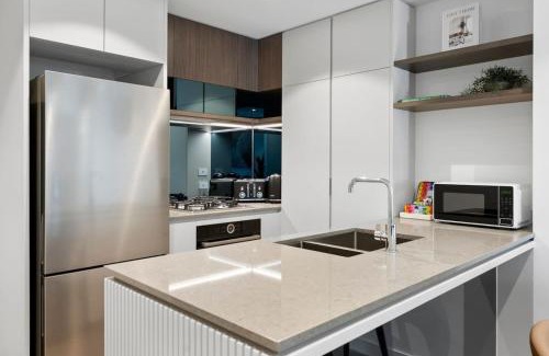 Brisbane Central Business District Apartment | Stylish Brisbane Apartment with Pool, Sauna and Gym