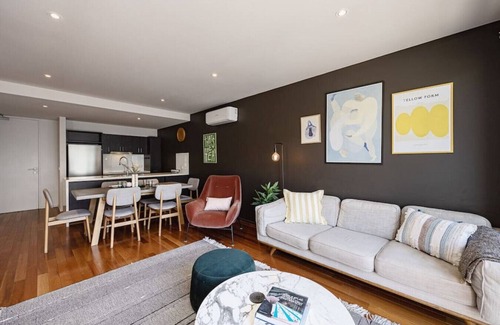 Brunswick Apartment | Stylish Brunswick 2bed Apartment