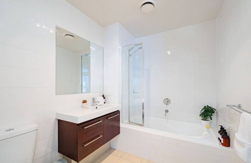 Brunswick Apartment | Stylish Brunswick 2bed Apartment