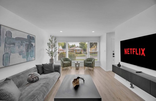 Westchester House | Stylish Buckingham Getaway/Game Room, Fire Pit & Outdoor Lounge