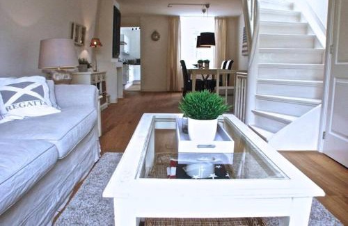 Grachtengordel-West Apartment | Stylish Canalhouse B