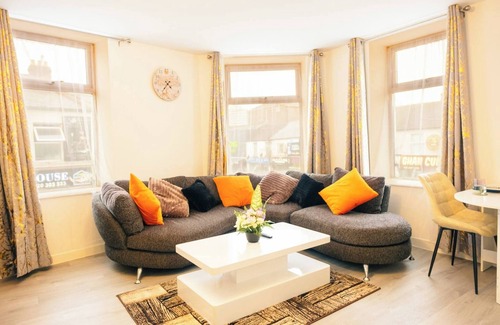 Plasnewydd Apartment | Stylish Cardiff Flats Near Uni City Centre