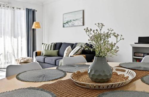 Perth Central Business District Apartment | Stylish CBD Stay 2BR with Balcony & Wi-Fi