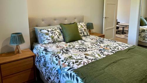 Healesville Apartment | Stylish & Central - Leafy Views