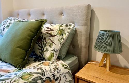 Healesville Apartment | Stylish & Central - Leafy Views