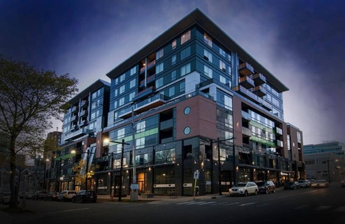 South End Apartment | Stylish central two bed, parking