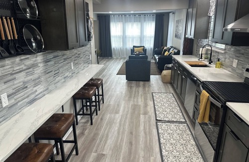 College Station House | Stylish, centrally-located home with easy access to both Bryan & College Station