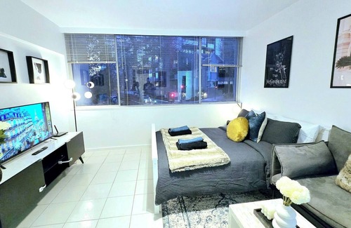 Kings Cross Apartment | Stylish Chic Studio in Rushcutters Bay