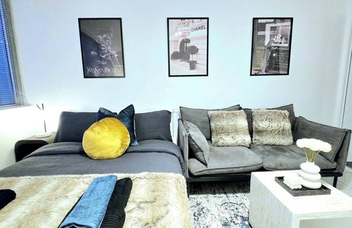 Kings Cross Apartment | Stylish Chic Studio in Rushcutters Bay