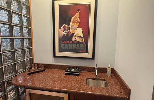 Irving Park Apartment | Stylish Chicago 1.5BR, 1 Bath + Sleeper Sofa Condo