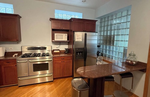 Irving Park Apartment | Stylish Chicago 1.5BR, 1 Bath + Sleeper Sofa Condo