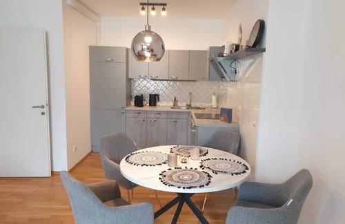 Villach Apartment | Stylish City Apartment Villach