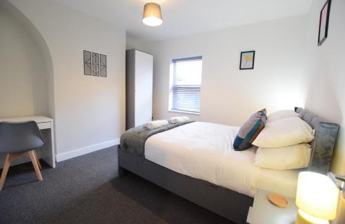 Lincoln House | Stylish City Centre Home