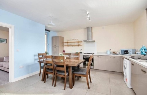 Sheffield House | Stylish City Centre house - Parking & Garden