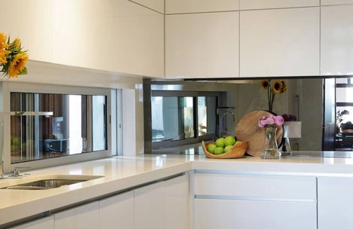 Clifton Apartment | Stylish Clifton Apartment - Number 5102