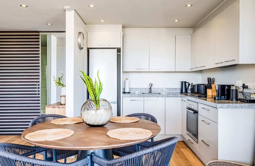 Green Point Apartment | Stylish Comfort at the Luxurious Tramonto