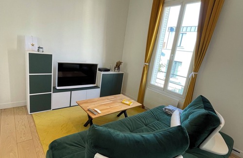 Chaville Condo | Stylish, comfortable apartment