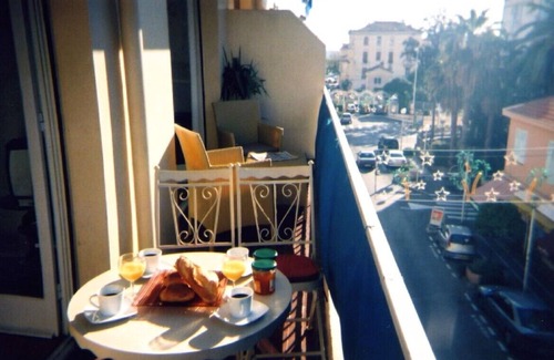 Golfe Juan Apartment | Stylish comfortable apartment just 250m from harbour & beaches