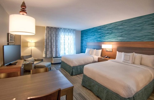 Flagami Hotel | Stylish & Comfortable Stay near Miami International Airport | 3 Units