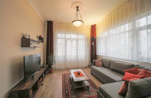 Bakırkoy Apartment | Stylish & Comfy in the City Center