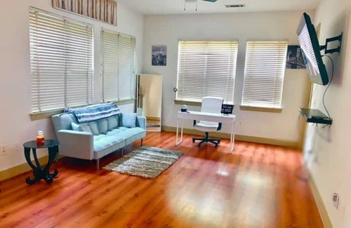 Lindridge-Martin Manor Apartment | Stylish condo in the heart of buckhead