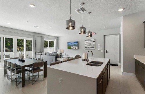 Reunion Hotel | Stylish Condo near Disney with Resort & Waterpark Access - B31-134