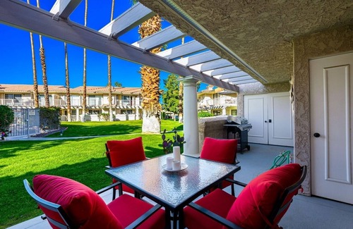 Araby Condo | Stylish Condo Steps from Pool & Tennis in Palm Springs