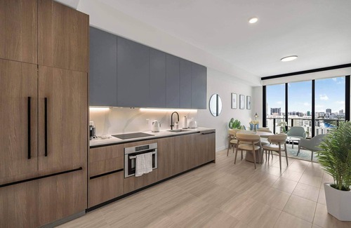 North Beach Apartment | Stylish Condo – Walk to Beach | Amazing Views