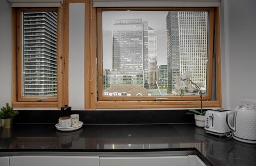 Canary Wharf Apartment | Stylish cosy flat in Canary Wharf