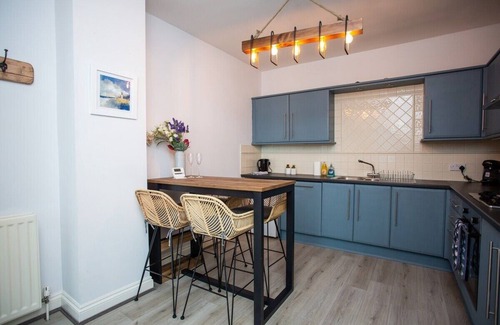 Whitley Bay Apartment | Stylish Cosy Two Bed Apartment - Coast Location