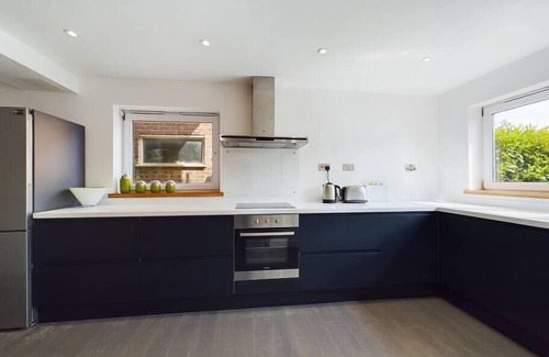Winchcombe House | Stylish | Cotswold | Parking | Peaceful | Garden