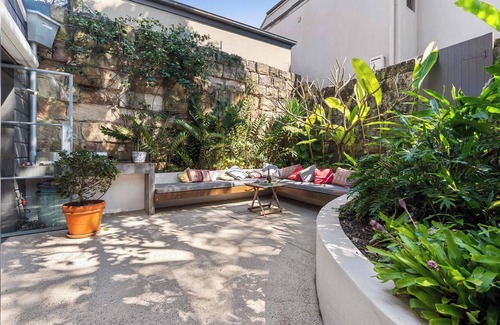 Balmain House | Stylish Cottage Retreat
