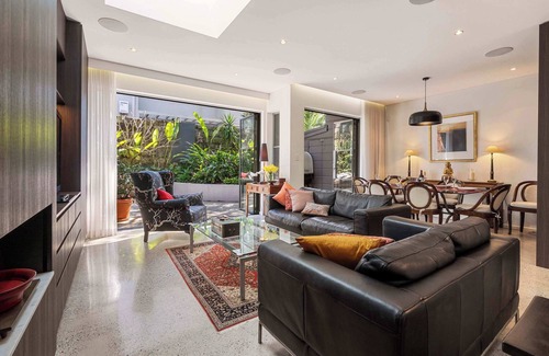Balmain House | Stylish Cottage Retreat