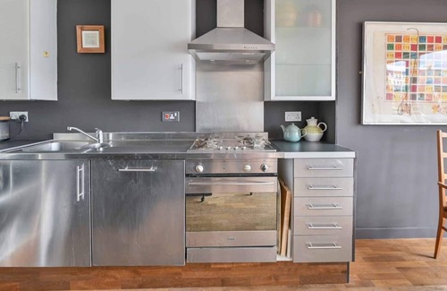 Covent Garden Apartment | Stylish Covent Garden duplex in beautiful centrally located neighbourhood