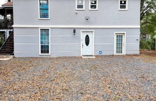 Shreveport House | Stylish & Cozy 2Bedroom Apt-A