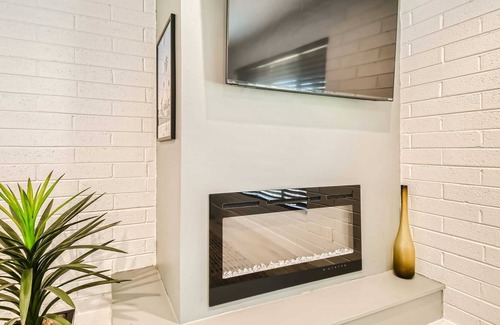 Peaceful Valley House | Stylish & Cozy Desert Charmer in Scottsdale!