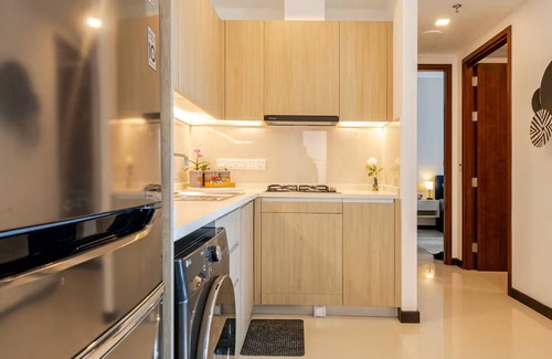 Suduwella Apartment | Stylish, Cozy High-Rise Colombo Retreat - SennRise