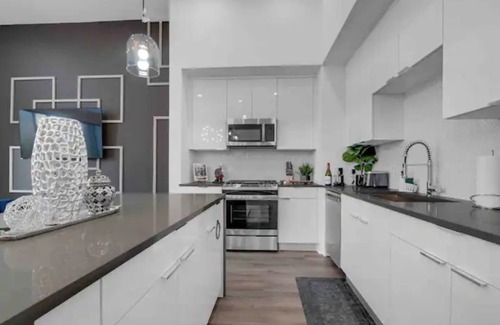 Riverside Terrace House | Stylish Cozy home near DT Houston and Medical Cntr