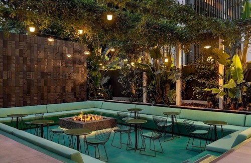 Financial District Hotel | Stylish & Cozy Room in the Heart of DTLA – Near Crypto Arena, Dining & Shopping