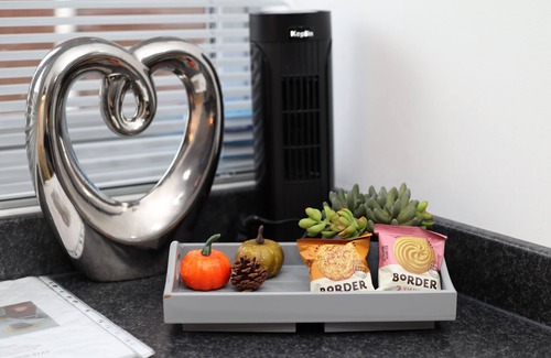Eastbourne City Centre Apartment | Stylish Crescent apartment Eastbourne Town Centre