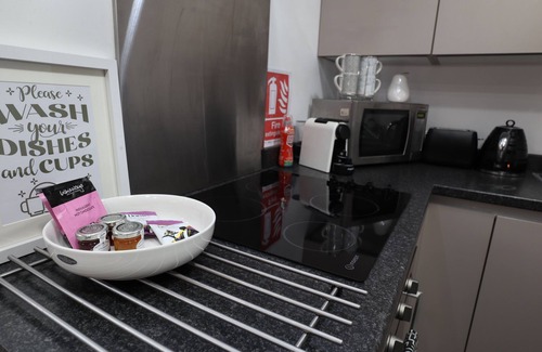 Eastbourne City Centre Apartment | Stylish Crescent apartment Eastbourne Town Centre