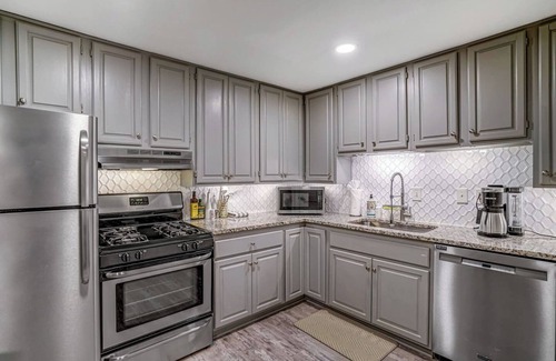Columbia Heights House | Stylish DC Getaway Free Parking