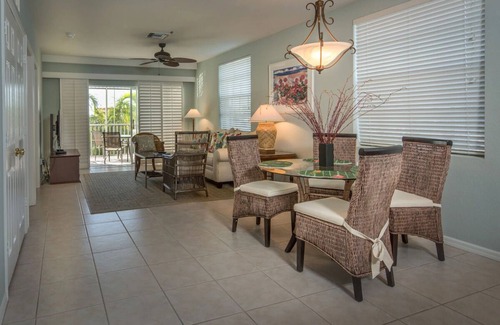 Marco Island Hotel | Stylish Deluxe 2BR Stay at Olde Marco Inn, Near Shops & Waterfront