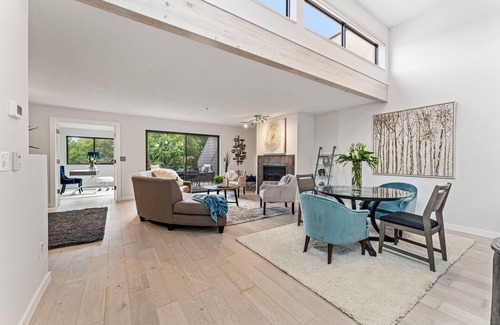 Lower Arapahoe Condo | Stylish Downtown 2BR Condo in West End