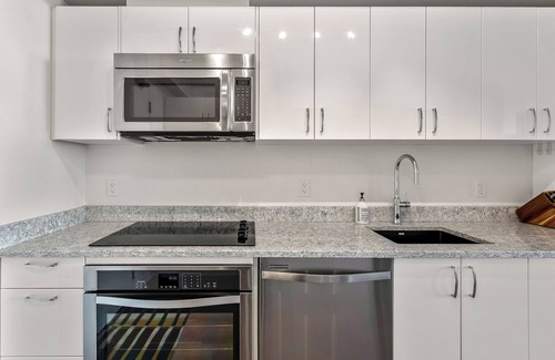 East Village Condo | Stylish East End Apartment with Home Office
