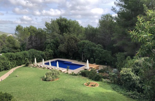 Santa Eulalia del Rio Villa | Stylish Villa with Large Private Pool & Tennis Court. 5 mins to Santa Eulalia