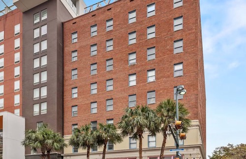 Downtown San Antonio Apartment | Stylish Escape Near River Walk | A Modern Stay for Urban Adventurers | 2 Units