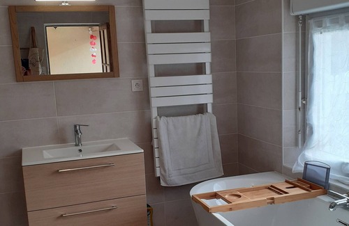 Grayan-Et-L'Hopital Cottage | Stylish family house, 5 km from the Atlantic