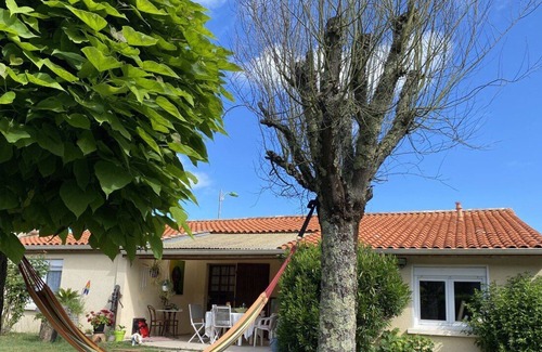 Grayan-Et-L'Hopital Cottage | Stylish family house, 5 km from the Atlantic